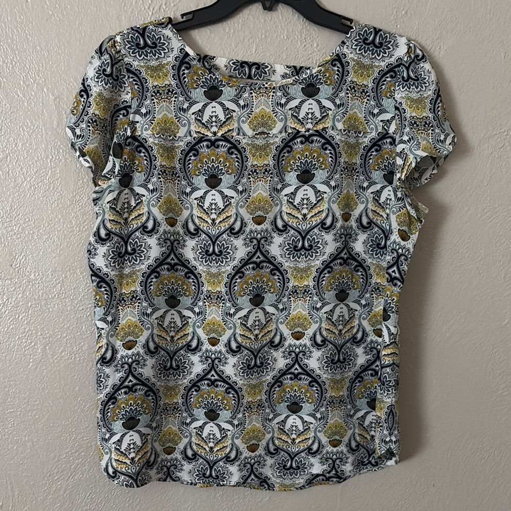 Women’s LOFT Outlet Short Sleeve Top, Large, Paisley Pattern